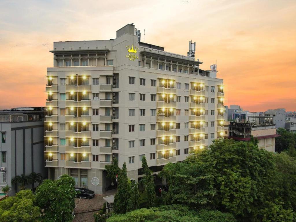 Hotel Golden Sky Pluit Jakarta Eksteriør billede