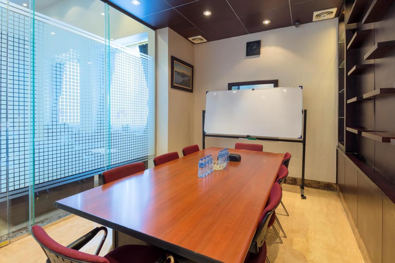 Hotel Golden Sky Pluit Jakarta Eksteriør billede